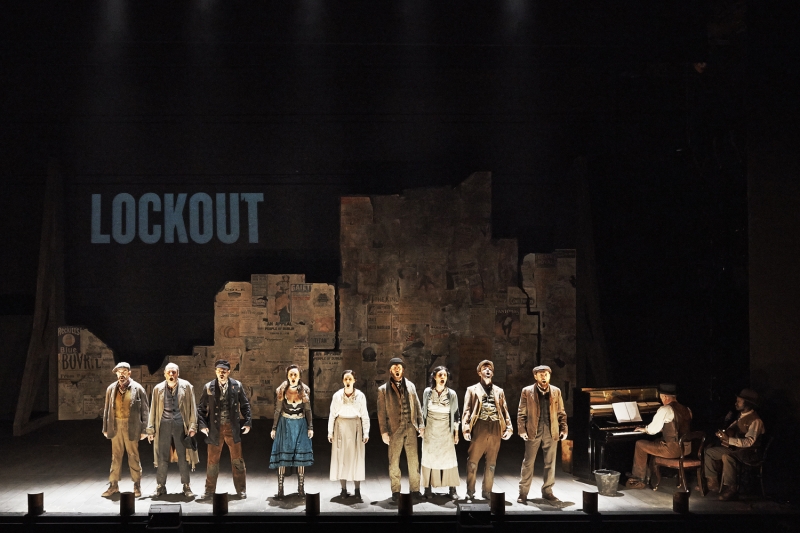 L-R Phelim Drew (Mr. Hennessy), Joe Hanley (Rashers Tierney), Keith Hanna (Pat), Kate Stanley Brennan (Lily Maxwell), Charlotte McCurry (Annie), Ian Lloyd Anderson (Fitzpatrick), Hilda Fay (Mrs. Hennessy), Lloyd Cooney (Joe), Simon Boyle (Keever / RIC Man), Conor Linehan (Piano / Ensemble) and Niwel Tsumbu (Guitar / Ensemble) in The Risen People by James Plunkett, adapted by Jimmy Fay from a version by Jim Sheridan. Photography by Ros Kavanagh.